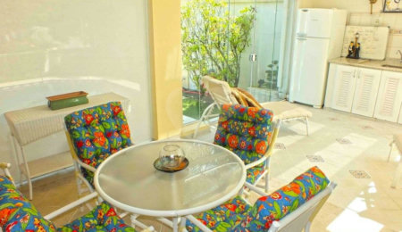 Casa à venda com 5 suítes no condomínio Vilaggio Monte Alegre, São Paulo - SP