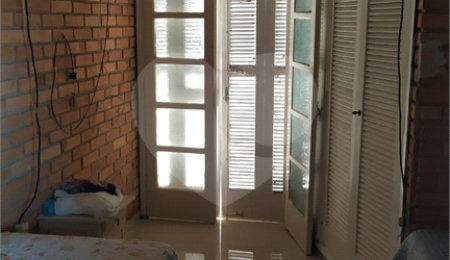 Casa Térrea à venda com 3 quartos, sendo 1 suíte,  em Vila Atlântica, Caraguatatuba, SP