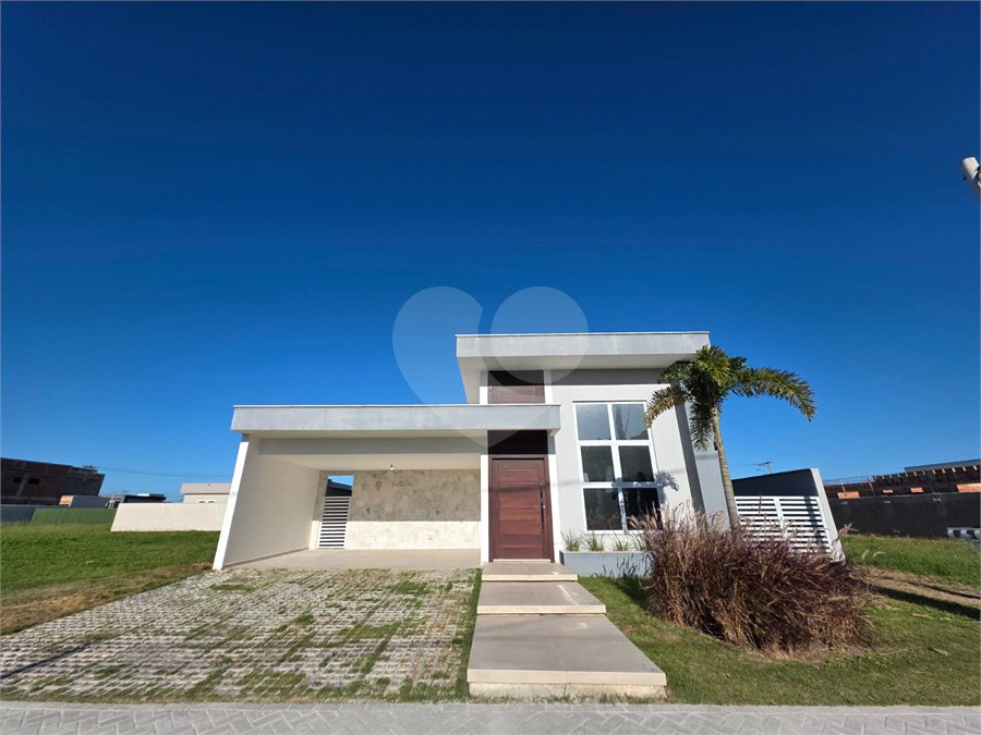 Casa em condomínio à venda com 3 quartos, sendo 1 suíte,  em Ogiva, Cabo Frio, RJ