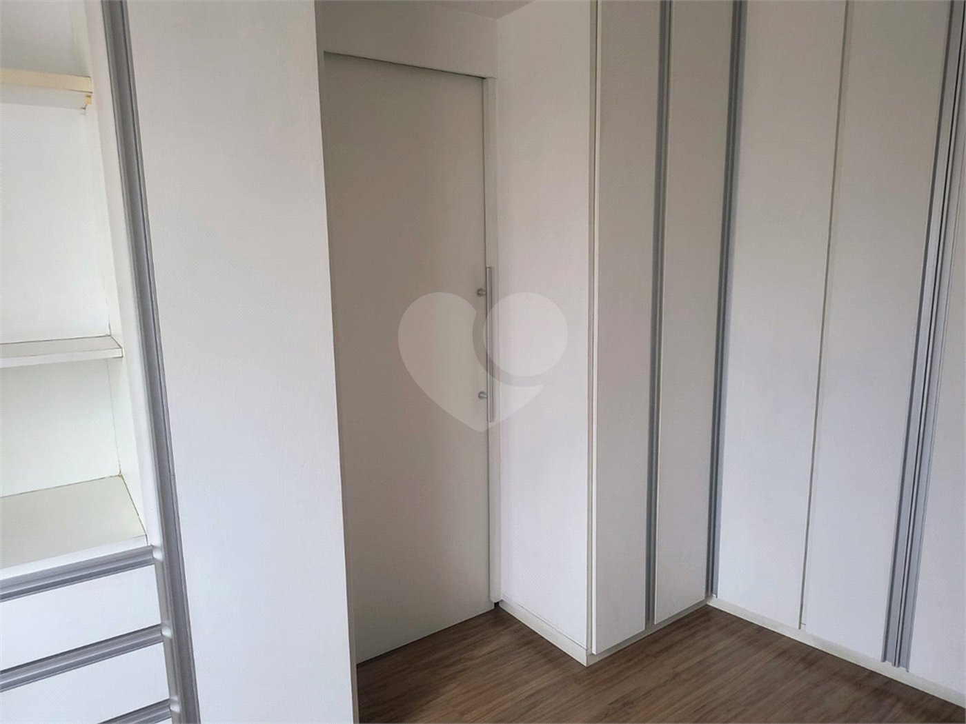 Sobrado à venda com 3 quartos, sendo 1 suíte,  em Vila Palmeiras, São Paulo, SP