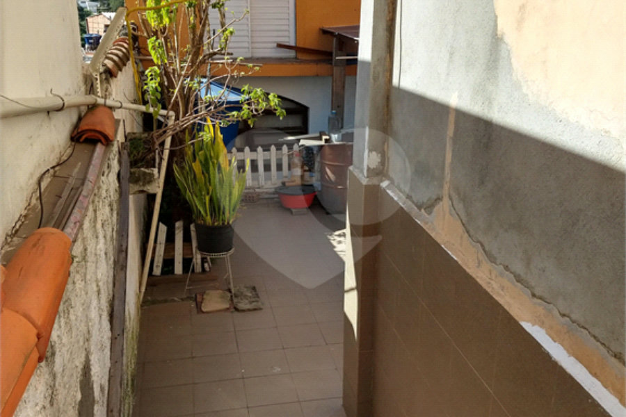 Sobrado à venda com 3 quartos em Jardim Regina, São Paulo, SP