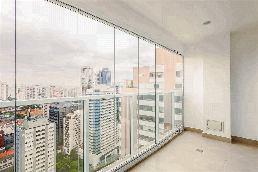 Apartamento à venda ou para alugar com 1 quarto em Vila Gertrudes, São Paulo, SP