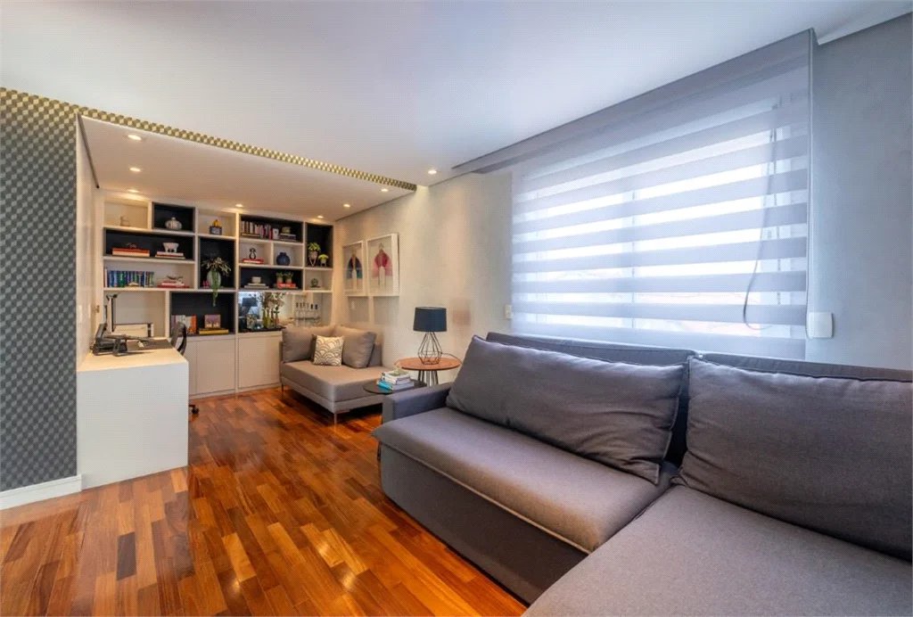 Casa à venda com 4 quartos, sendo 2 suítes, no condomínio Melbourne Residence, São Paulo - SP
