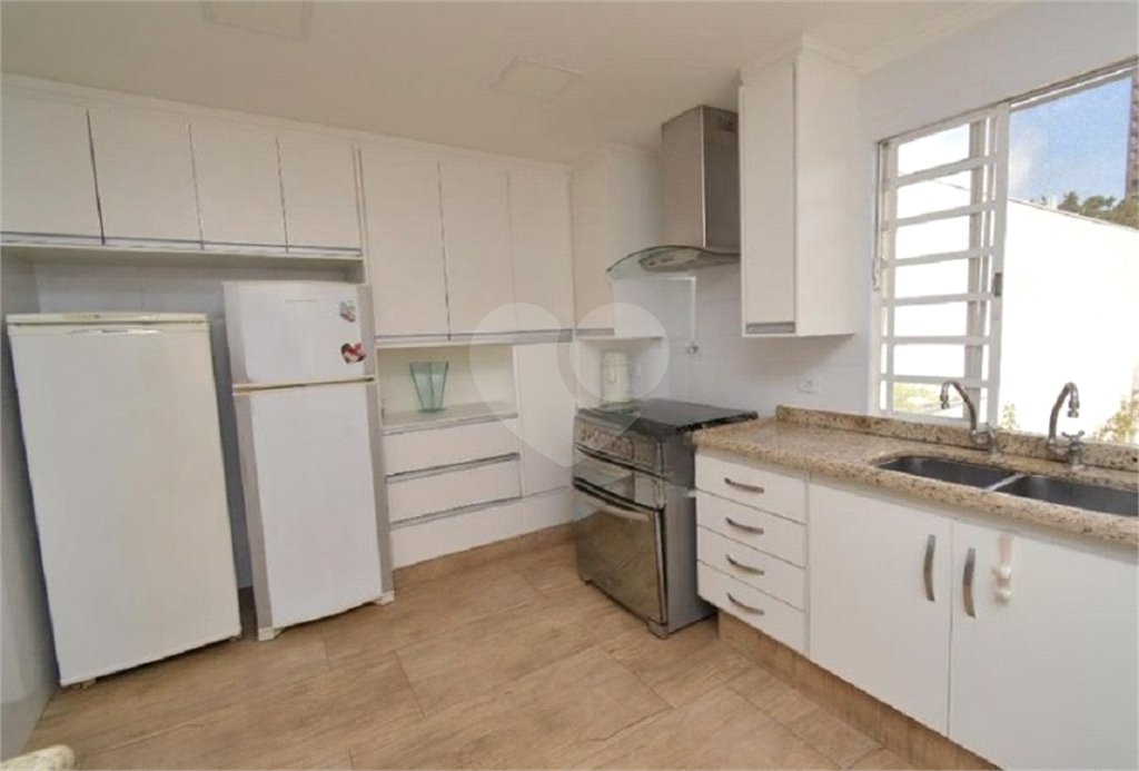 Casa à venda com 5 quartos, sendo 2 suítes, em Vila Galvão, Guarulhos, SP