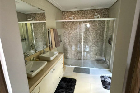 Casa à venda com 3 quartos, sendo 1 suíte, no condomínio Residencial Jardim das Flores 1510, Cotia - SP