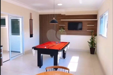 Casa à venda com 4 quartos, sendo 3 suítes, no condomínio Lago da Serra, Araçoiaba da Serra - SP