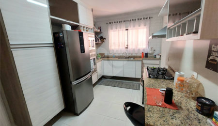Sobrado à venda com 3 quartos, sendo 1 suíte, em Jaraguá, São Paulo, SP