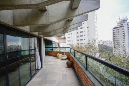 Apartamento à venda com 4 quartos, sendo 2 suítes, em Paraíso do Morumbi, São Paulo, SP