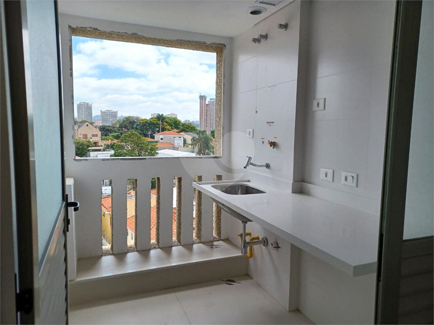 Cobertura à venda com 3 quartos, sendo 2 suítes,  em Lapa, São Paulo, SP