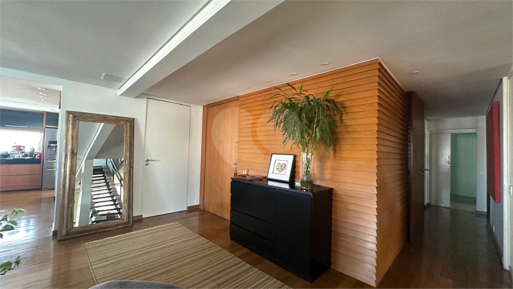 Apartamento à venda com 3 quartos, sendo 2 suítes, em Jardim Paulista, São Paulo, SP