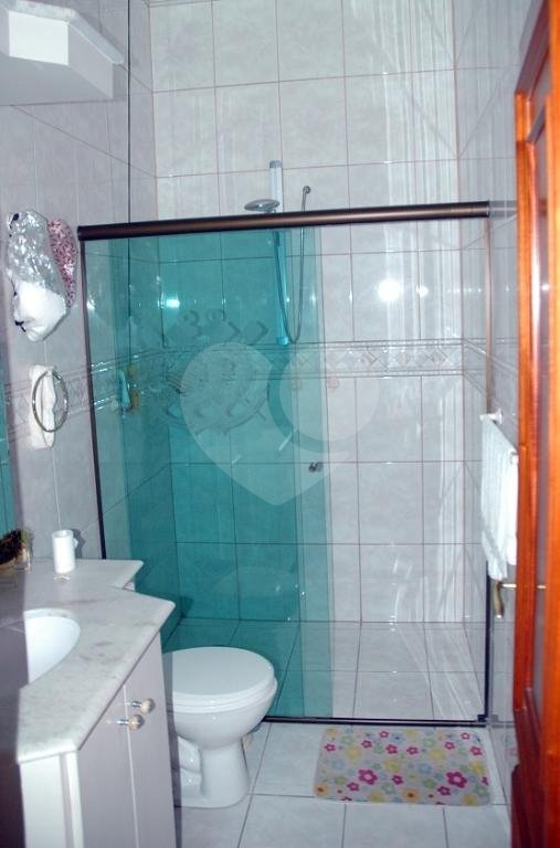 Sobrado à venda com 5 quartos, sendo 4 suítes, em Interlagos, São Paulo, SP