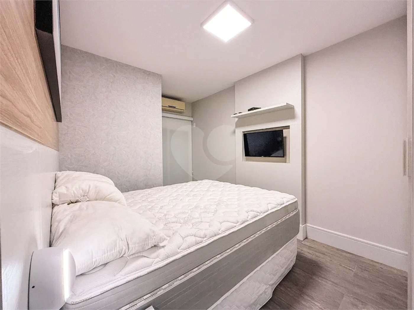 Apartamento à venda com 3 suítes em Riviera de São Lourenço, Bertioga, SP
