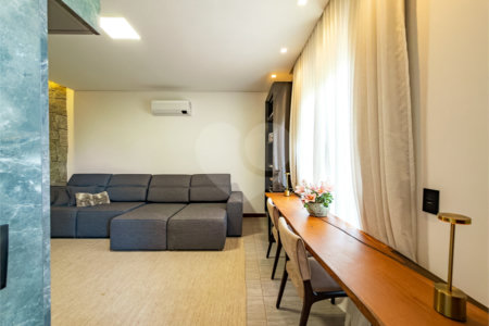 Casa à venda com 3 suítes no condomínio Primavera, Salto - SP