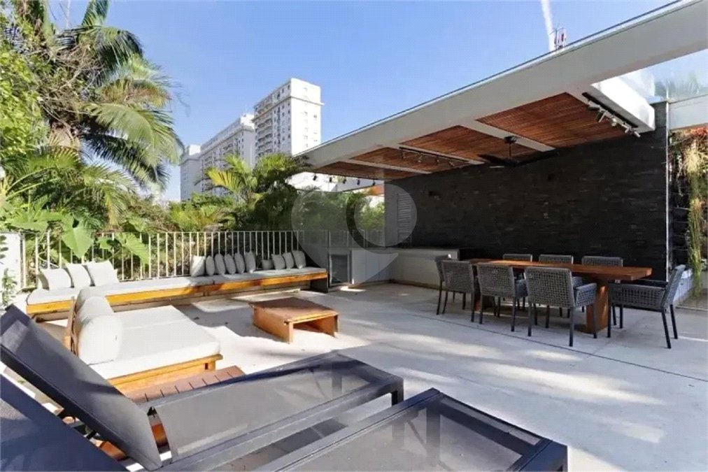 Casa à venda ou para alugar com 2 suítes no condomínio Praça Gabriel, São Paulo - SP