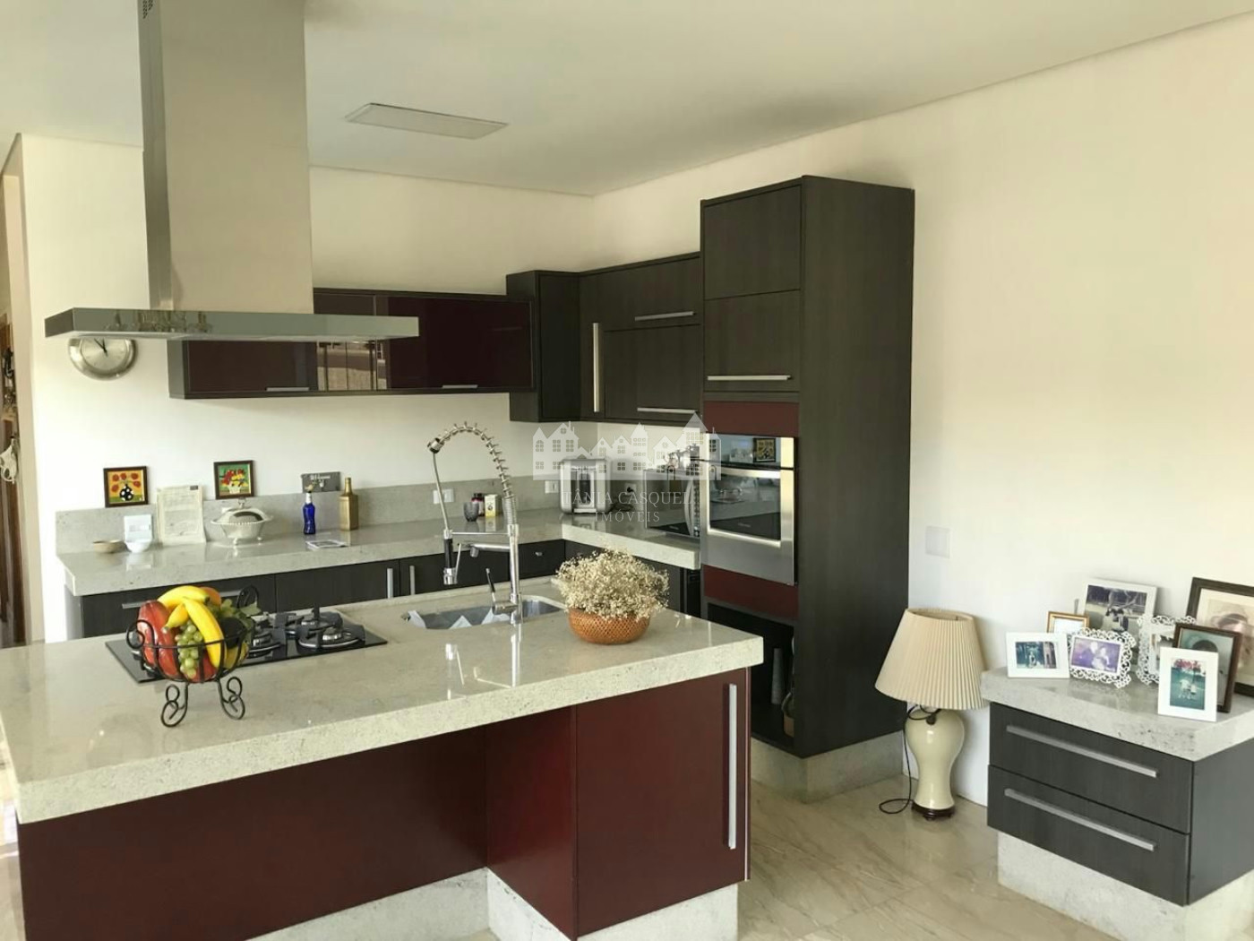 Casa à venda com 5 quartos, sendo 3 suítes,  em Loteamento Jardim Morumbi, Atibaia, SP
