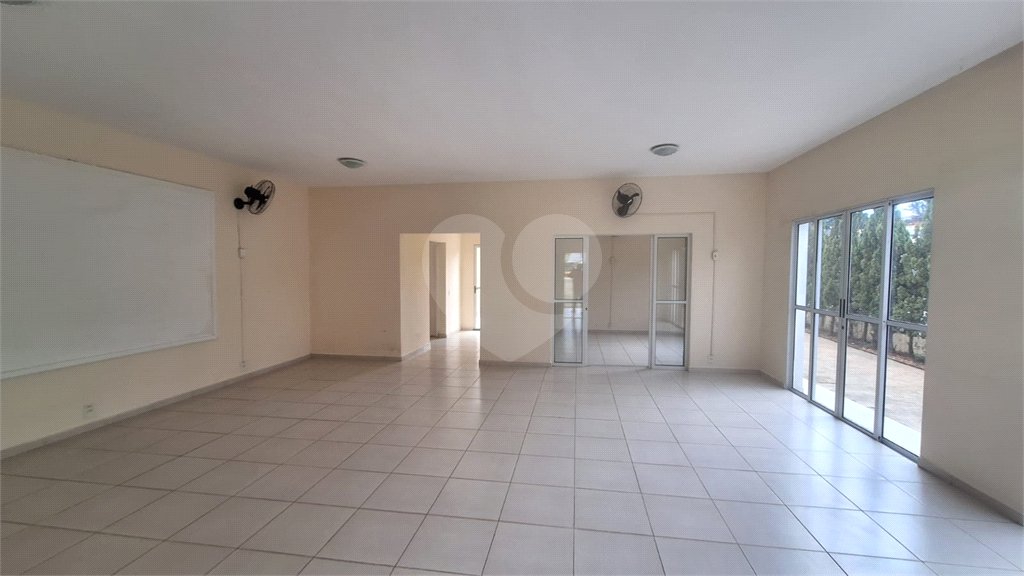 Casa à venda com 3 quartos, sendo 1 suíte,  no condomínio Villa Bella, Sorocaba - SP