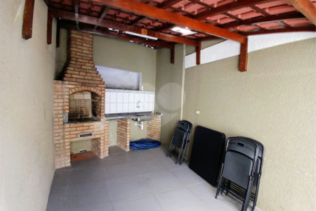 Casa à venda com 3 quartos, sendo 1 suíte, no condomínio Res Saint Honoré, São Paulo - SP