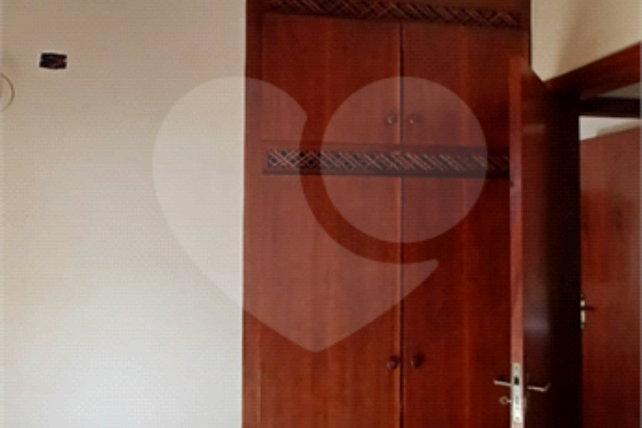 Casa à venda com 3 quartos, sendo 1 suíte, no condomínio Clube de Campo Fazenda Tabarã, Mairiporã - SP