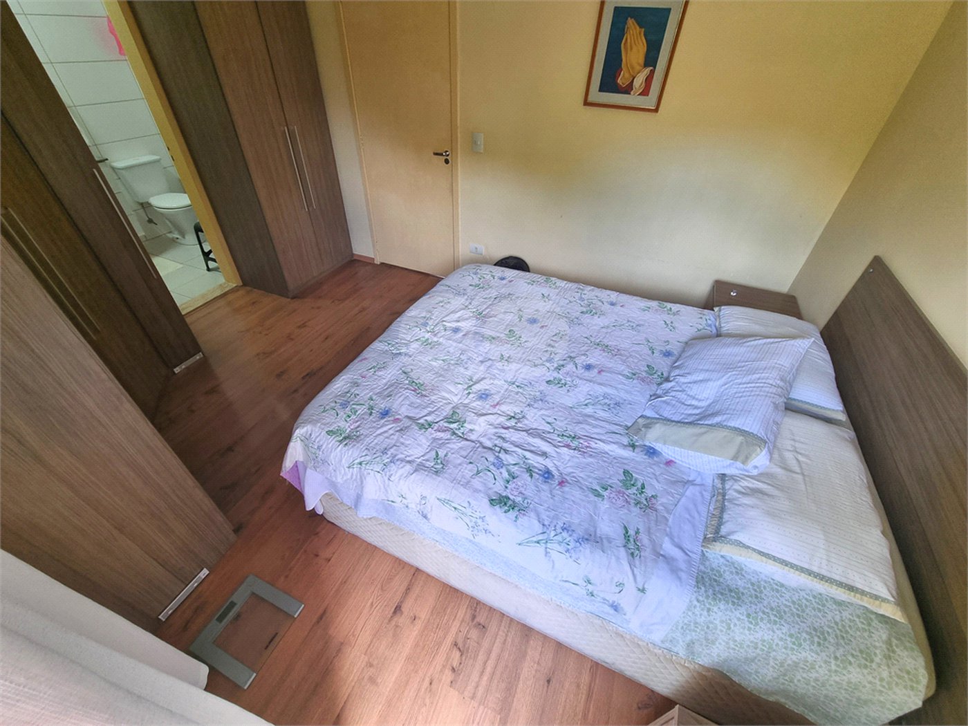 Casa à venda com 3 quartos, sendo 1 suíte, no condomínio Village St. Louis, São Paulo - SP