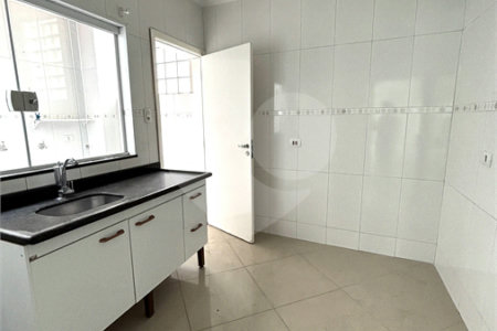 Sobrado à venda com 3 quartos, sendo 1 suíte, em Vila Invernada, São Paulo, SP