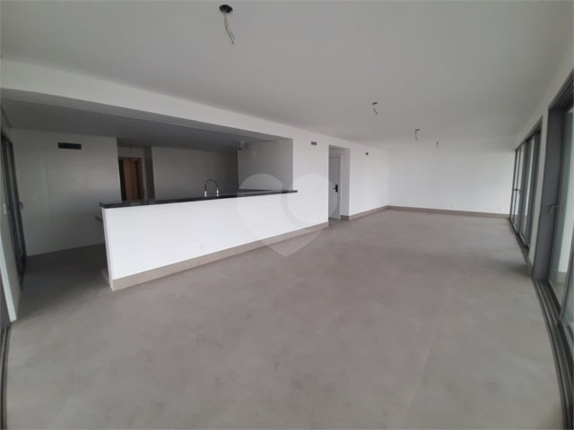 Apartamento à venda com 4 suítes em Santana, São Paulo, SP