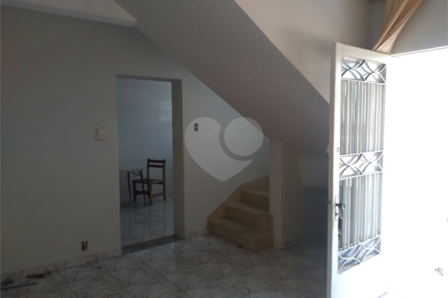 Sobrado à venda com 3 quartos em Vila Nivi, São Paulo, SP