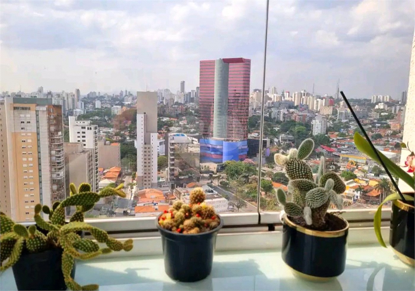 Apartamento à venda com 2 quartos, sendo 1 suíte, em Pinheiros, São Paulo, SP