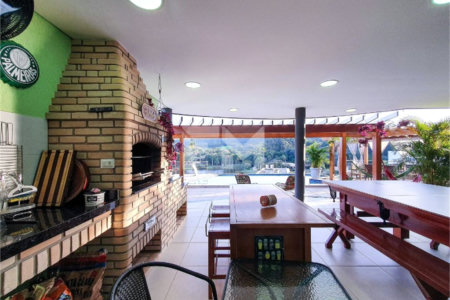 Casa à venda com 3 suítes em Residencial Villas Imperiais, Itupeva, SP