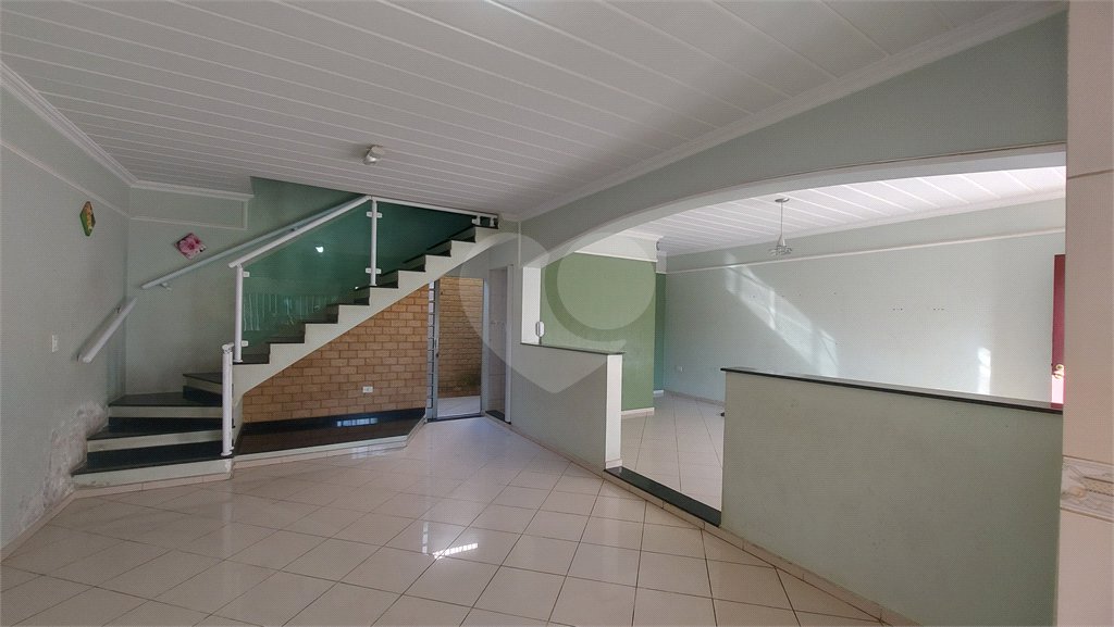 Sobrado à venda com 3 quartos, sendo 1 suíte, em Wanel Ville, Sorocaba, SP
