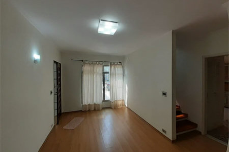 Sobrado à venda com 3 quartos, sendo 1 suíte, em Parque da Lapa, São Paulo, SP
