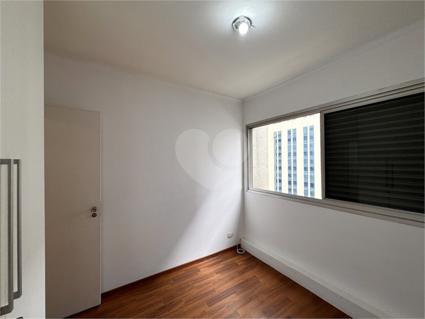 Apartamento Moema – 3 Dormitórios - Ar Condicionado - 80 mts², 2 Vagas