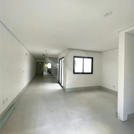 Sobrado com 194m² , 3 dormitórios , sendo 1 suíte , 4 vagas , à venda na Vila Pires , em Santo André.