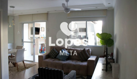 Casa à venda com 3 quartos, sendo 1 suíte,  no condomínio Residence Club Villa Branca, Jacareí - SP