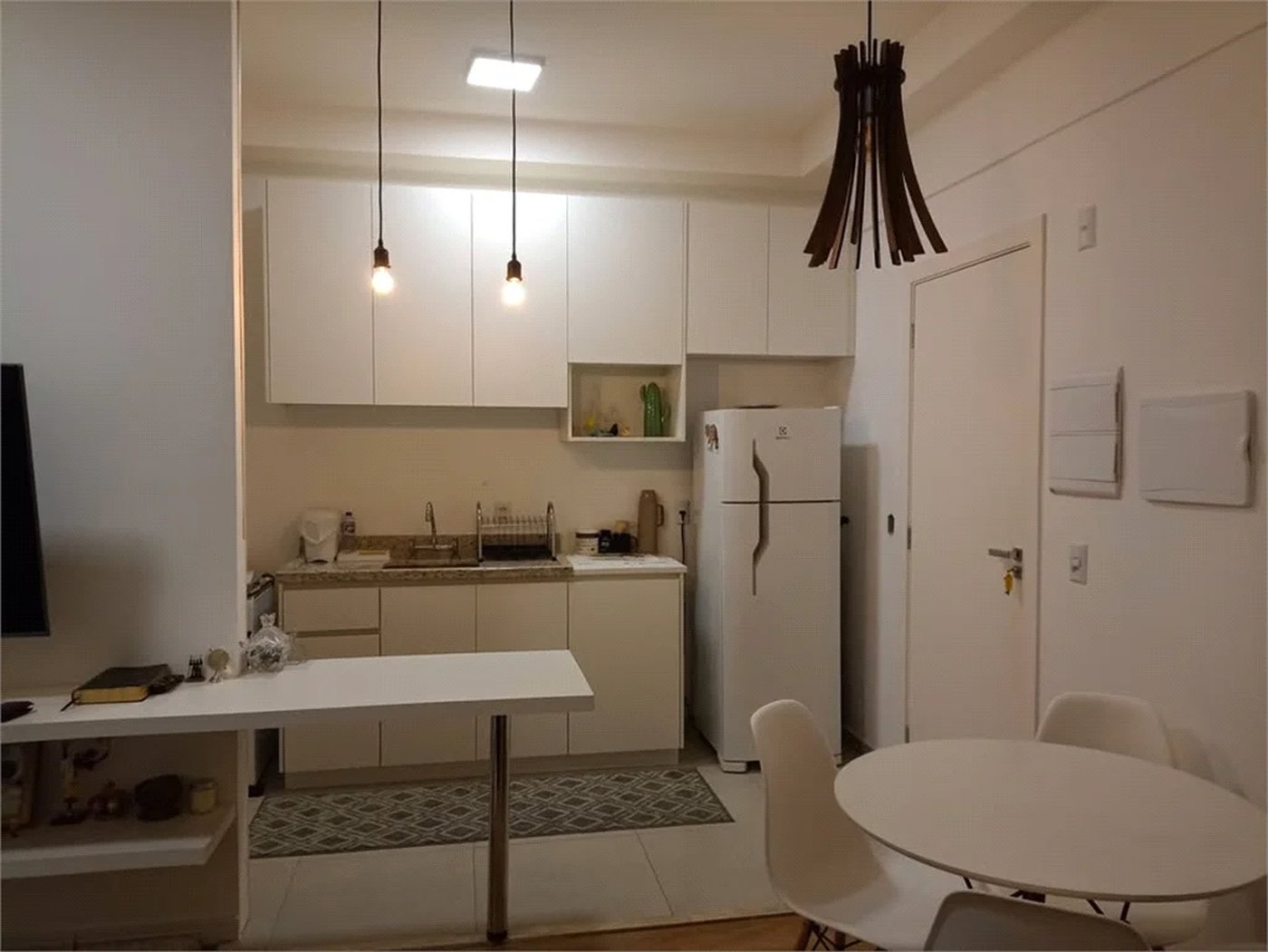 Apartamento à venda ou para alugar com 1 quarto em Granja Viana, Cotia, SP