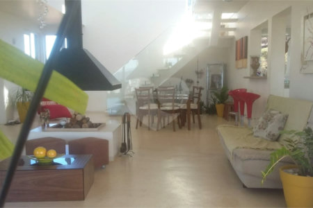 Casa à venda com 4 quartos, sendo 2 suítes, em Pinhal, Jarinu, SP