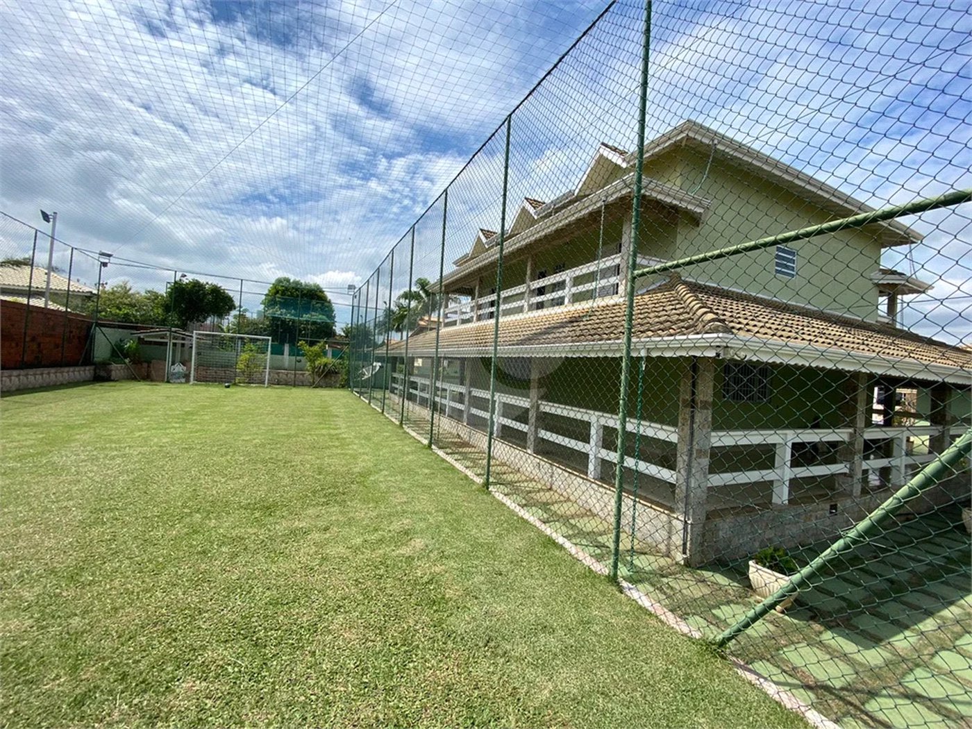 Casa à venda com 6 quartos, sendo 1 suíte, no condomínio Horizonte Azul I, Itupeva - SP