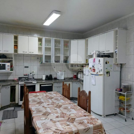 Sobrado à venda com 4 quartos, sendo 1 suíte, em Vila Rosália, Guarulhos, SP