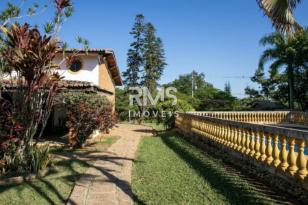 Chácara à venda com 4 quartos, sendo 1 suíte,  em Colinas do Mosteiro de Itaici, Indaiatuba, SP