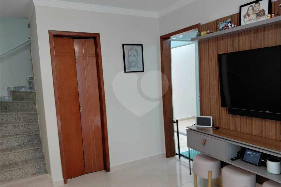 Casa à venda com 2 suítes no condomínio Residencial Guilhen, São Paulo - SP