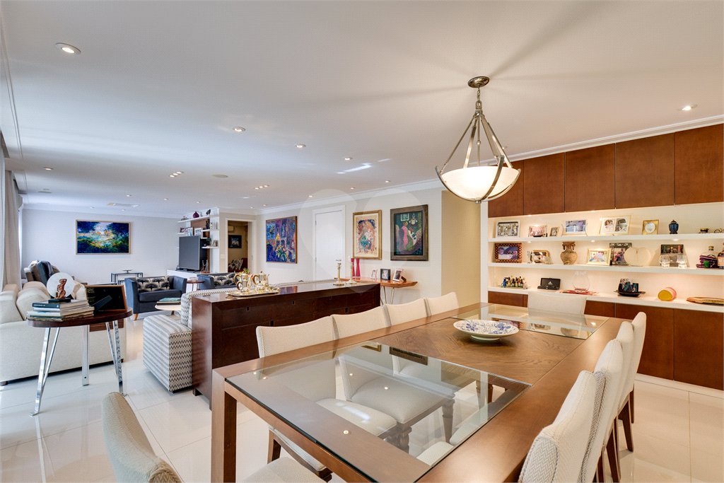 Apartamento à venda com 3 suítes em Granja Julieta, São Paulo, SP