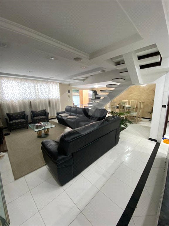 Casa à venda ou para alugar com 4 quartos, sendo 2 suítes, em Vila Rosália, Guarulhos, SP