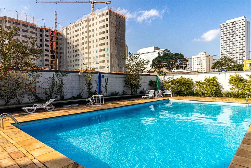 Cobertura à venda ou para alugar com 3 quartos, sendo 2 suítes,  em Pinheiros, São Paulo, SP