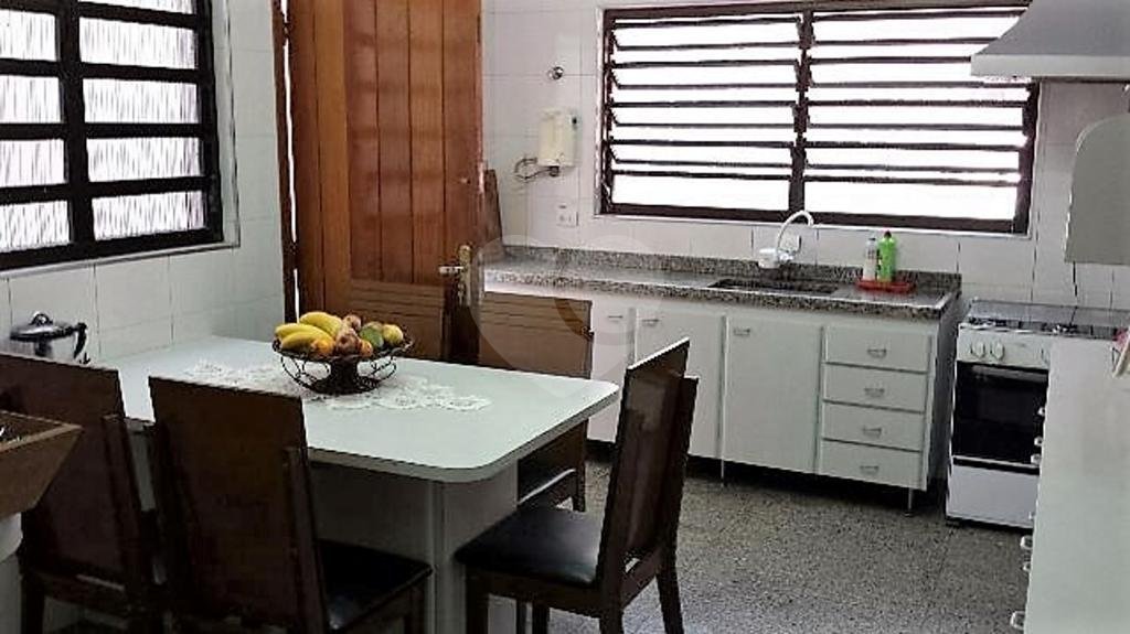 Sobrado à venda com 4 quartos, sendo 1 suíte,  em Horto, São Paulo, SP
