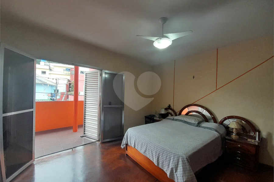 Sobrado à venda com 4 quartos, sendo 1 suíte,  em Saúde, São Paulo, SP