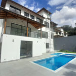 Casa à venda ou para alugar com 3 suítes no condomínio Sausalito, Mairiporã - SP