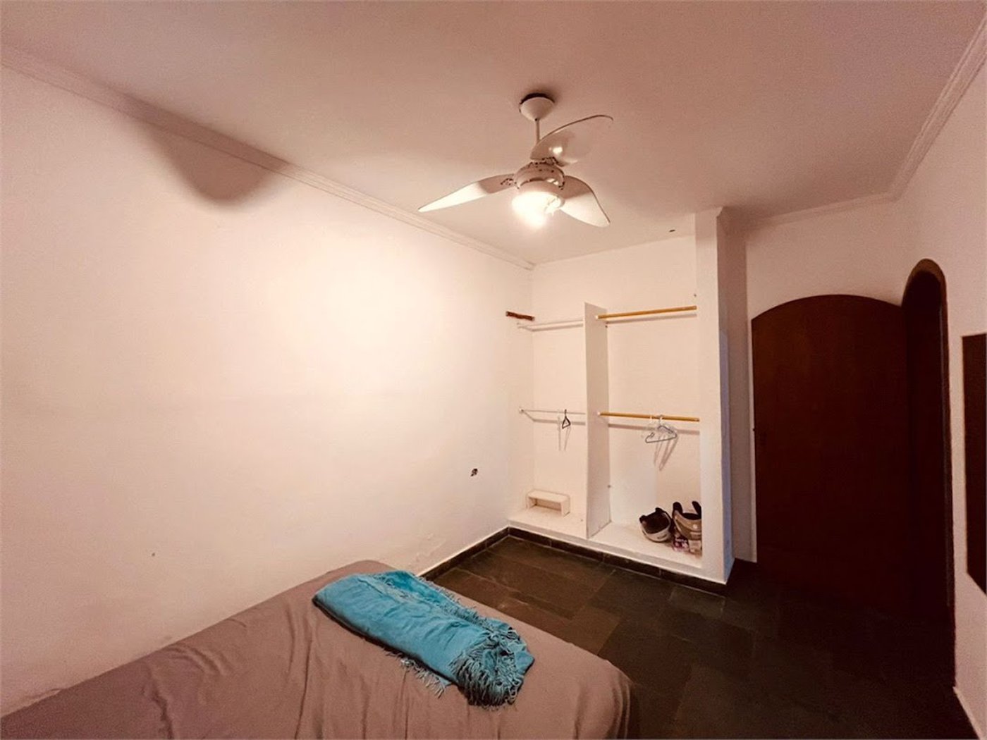 Casa com 6 dormitórios à venda, 300 m² por R$ 680.000,00 - Balneário Cidade Atlântica - Guarujá/SP