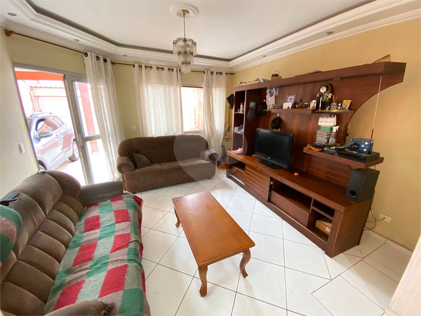 Sobrado à venda com 3 quartos, sendo 1 suíte, em Jardim dos Ipês, Suzano, SP