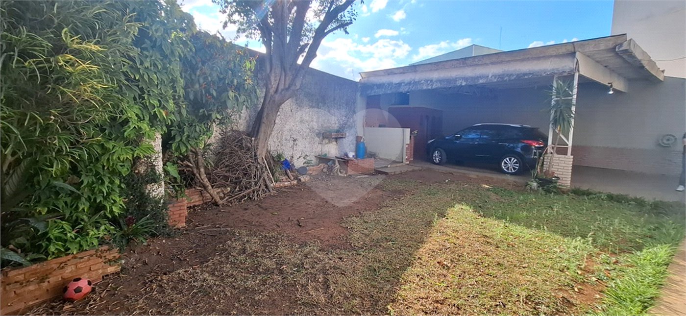 Casa Térrea à venda ou para alugar com 3 suítes em Vila Isolina Mazzei, São Paulo, SP