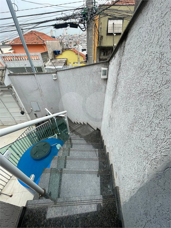 Sobrado à venda com 3 suítes em Vila Nivi, São Paulo, SP