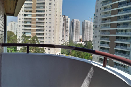 Cobertura à venda com 4 quartos, sendo 3 suítes,  em Vila Andrade, São Paulo, SP